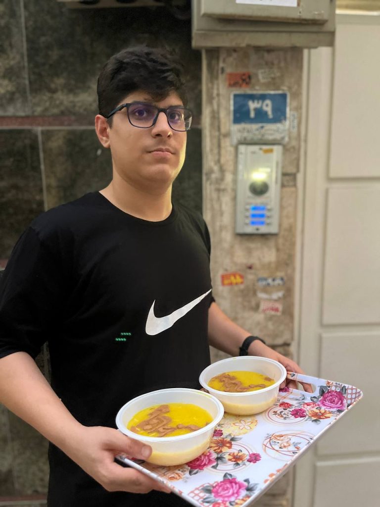 گالری تصاویر شله زرد نذری۱۱